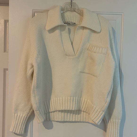 Zara Sweaters - Zara Cream V-Neck Women's Sweater